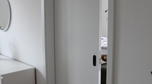 Schiebetüre weiß