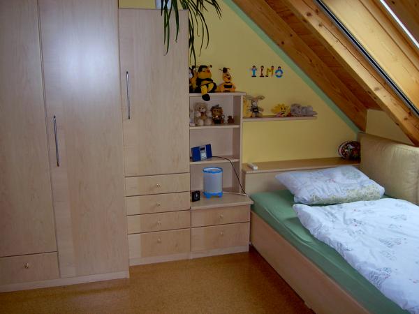 Schrank 3-türig Schlafzimmer