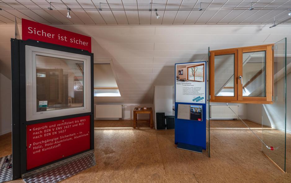 Ausstellung Fenstern mit Einbruchschutz