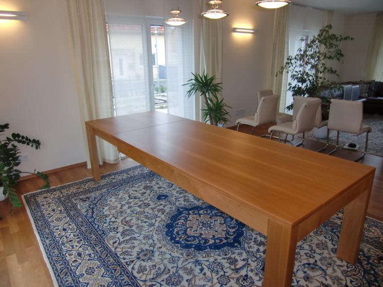 Esszimmer Tisch