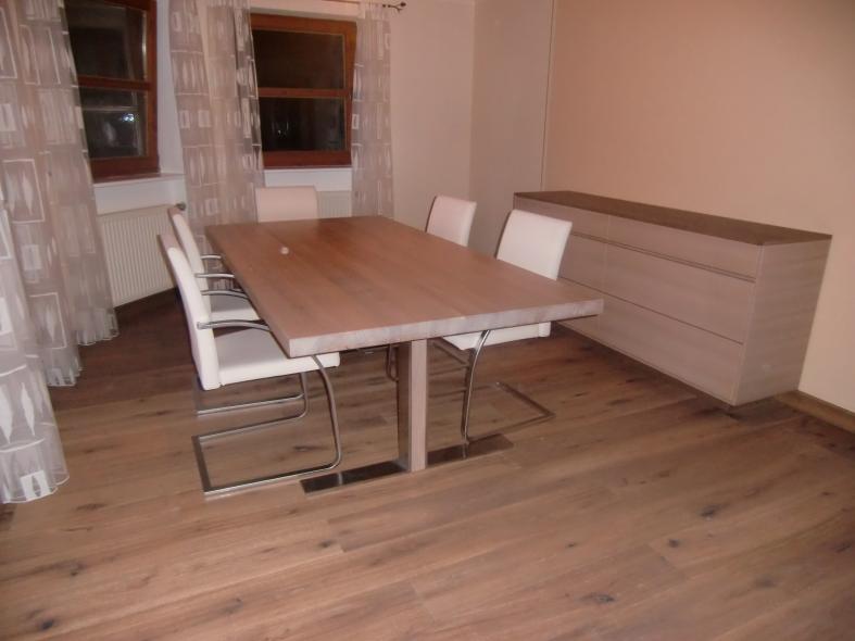 Esszimmer mit Stühle massiv