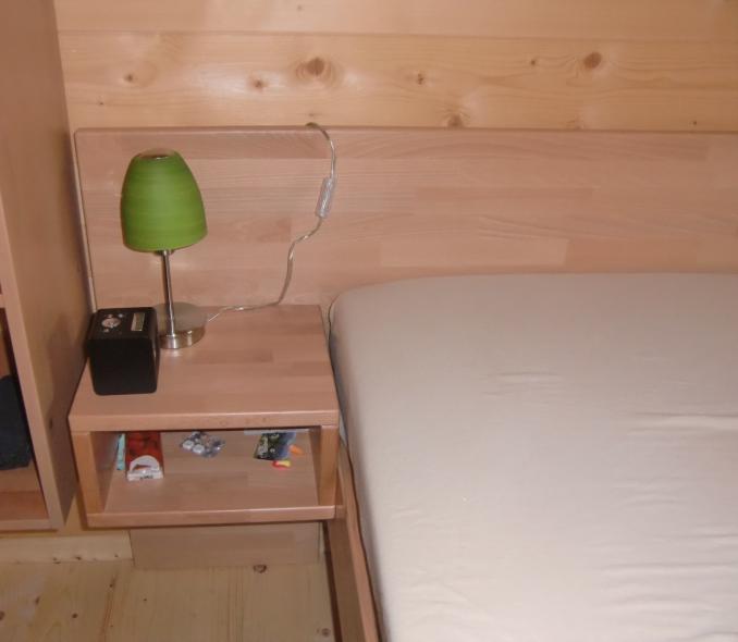 Nachttisch aus Zirbe Schlafzimmer