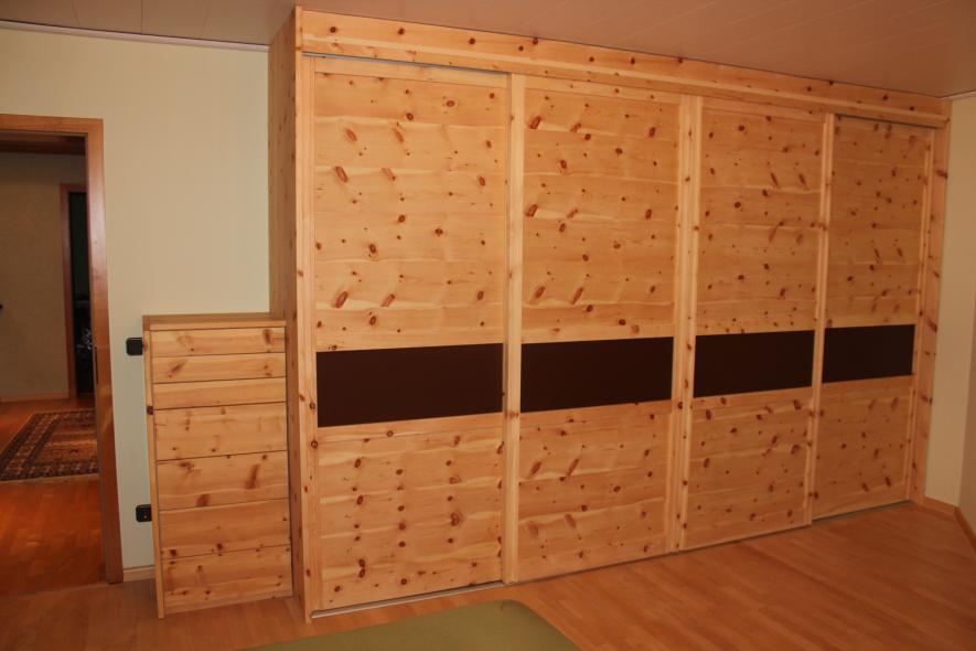 Kleiderschrank Zirbe