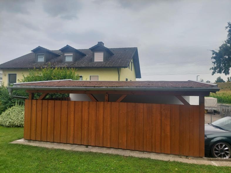 Seitenansicht Carport aus Holz