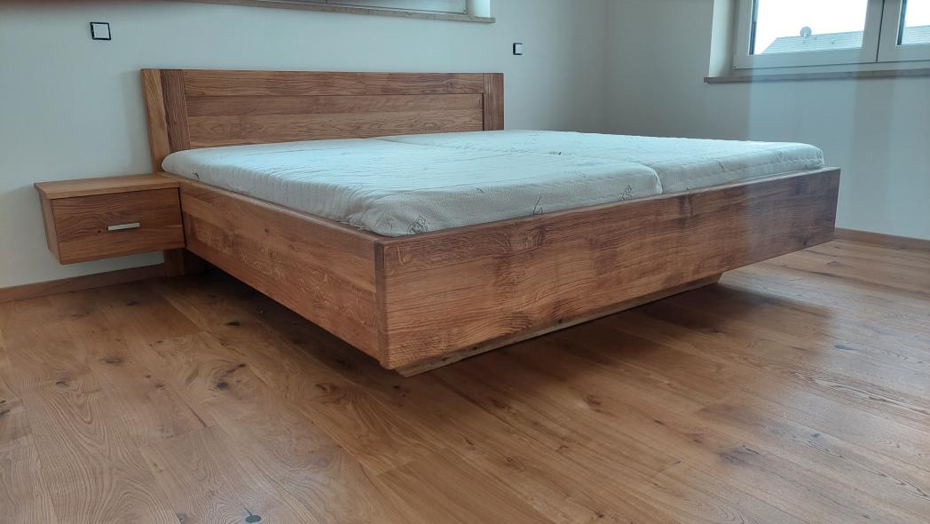 Bett Wildeiche