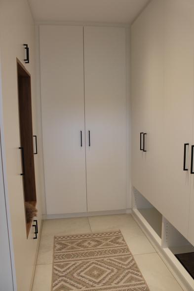 Einbaugarderobe weiß 