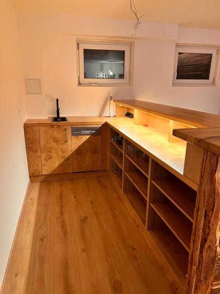 Altholz Bar 4