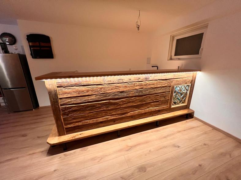 Altholz Bar 7