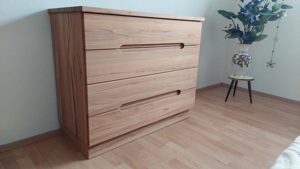 Holzkommode